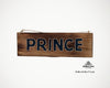 Handgefertigtes Holzschild mit dem Schriftzug „Prince“ – liebevolle Deko für das Jungenzimmer oder als Geschenk zur Geburt