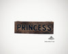 Holzschild mit handgemaltem 'Princess'-Schriftzug im zarten Vintage-Stil, 30 × 10 × 1 cm aus nachhaltigem Vollholz